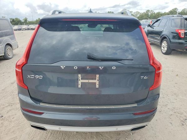 2017 VOLVO XC90 Momentum — DIRR