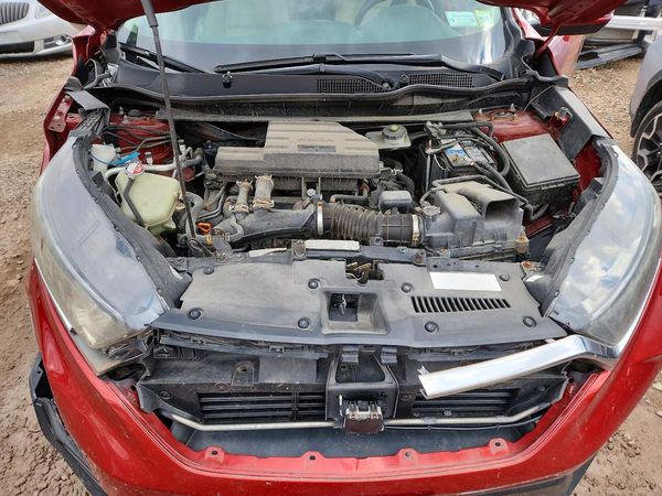 2019 HONDA CRV EX — Engine bay
