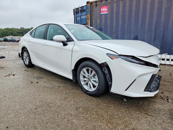 2026 TOYOTA CAMRY — Passenger 3/4