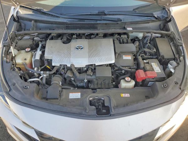 2019 TOYOTA PRIUS Plus/Premium/Advanced — Engine bay