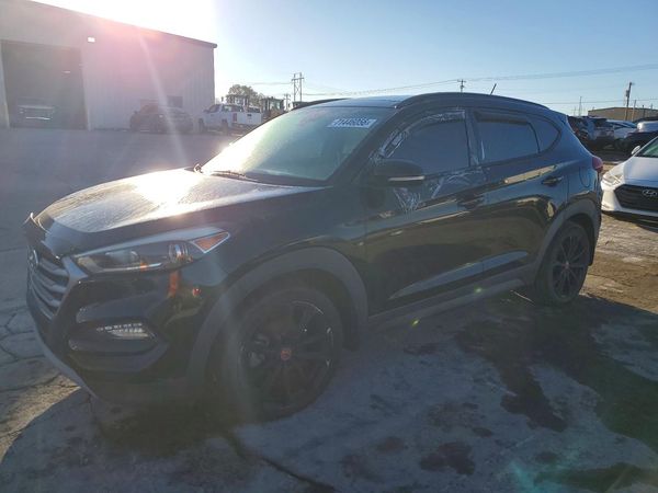 2017 HYUNDAI TUCSON — Front 3/4