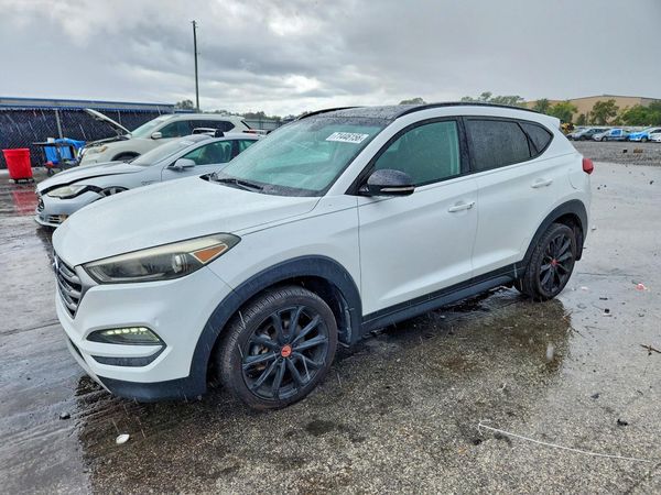 2017 HYUNDAI TUCSON — DSFA — Front 3/4