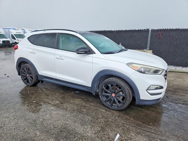 2017 HYUNDAI TUCSON — Passenger 3/4