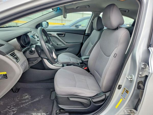 2013 HYUNDAI ELANTRA — DENT