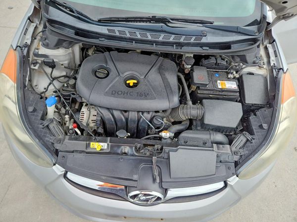 2013 HYUNDAI ELANTRA — Engine bay