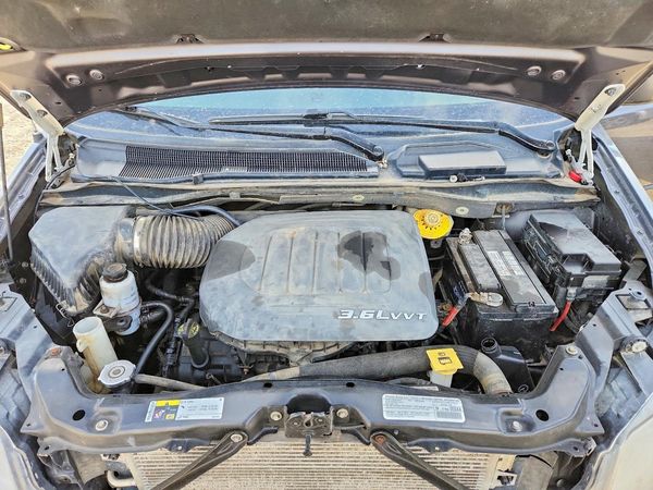 2014 DODGE GRAND CARAVAN SE — Engine bay