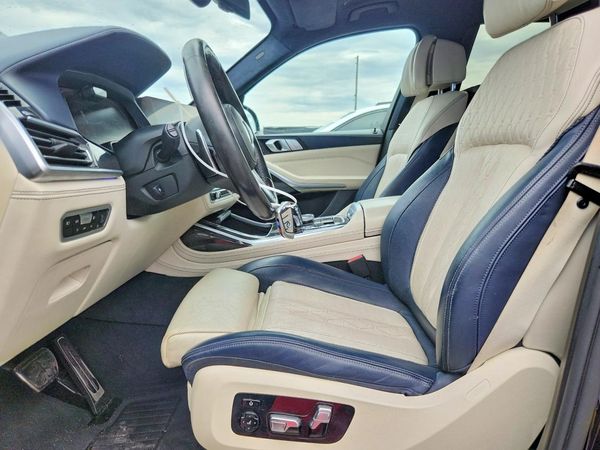 2019 BMW X7 xDrive50i — DENT