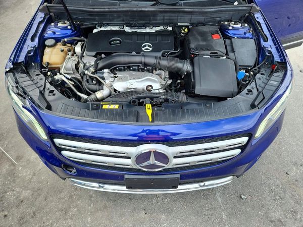 2020 MERCEDES-BENZ GLB GLB250-4M — Engine bay
