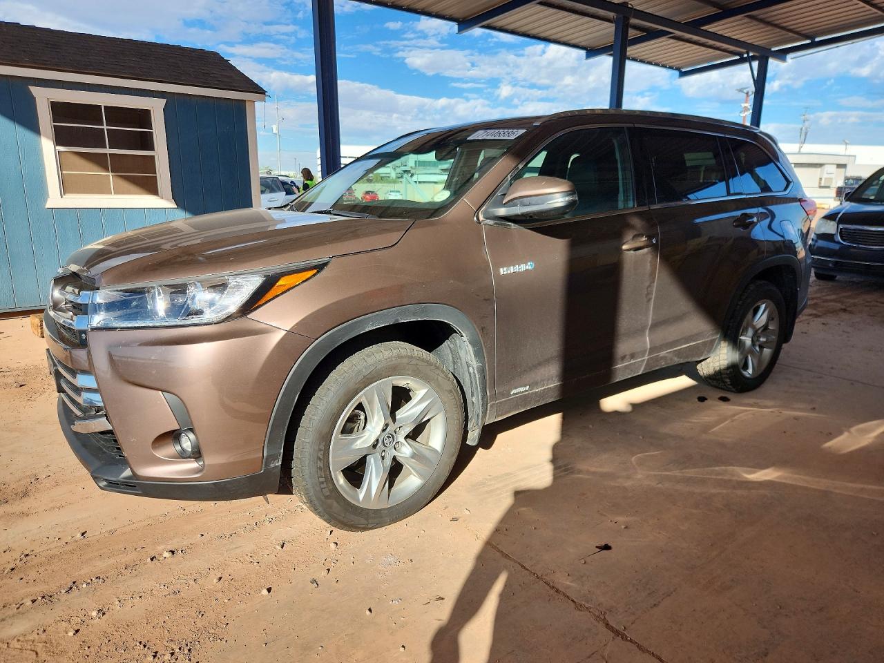 2019 TOYOTA HIGHLANDER Ltd/Ltd Platinum Hybrid — Front 3/4