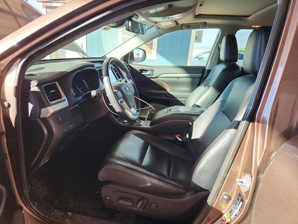 2019 TOYOTA HIGHLANDER Ltd/Ltd Platinum Hybrid — DENT