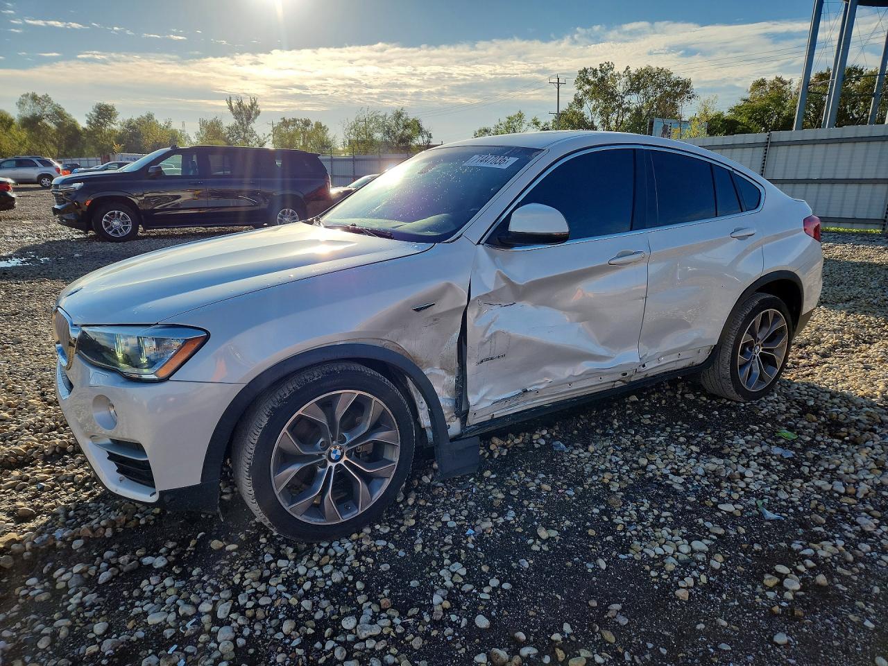 2015 BMW X4 xDrive28i — Front 3/4