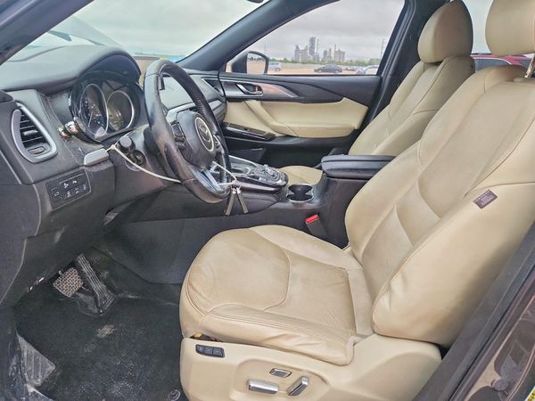 2017 MAZDA CX-9 Grand Touring — DENT