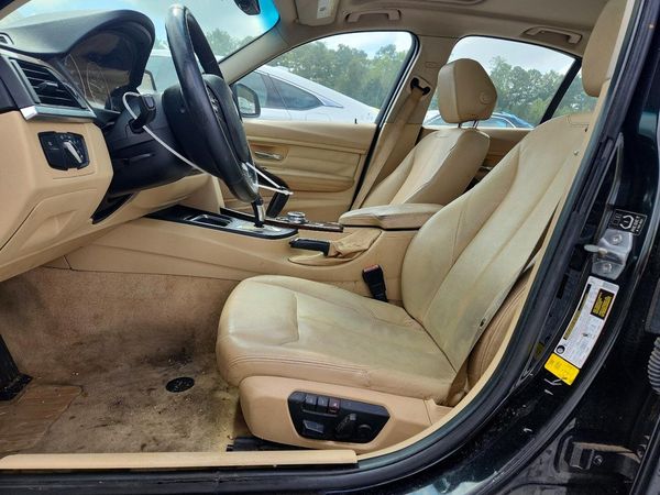 2014 BMW 320 SA — DENT
