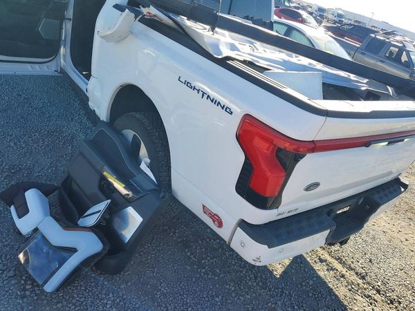 2023 FORD F150 SuperCrew — LOOS