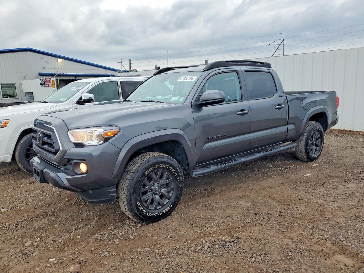 2023 TOYOTA TACOMA — Front 3/4
