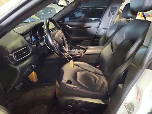 2018 MASERATI LEVANTE Sport — DENT