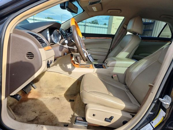 2013 CHRYSLER 300 300C — DENT