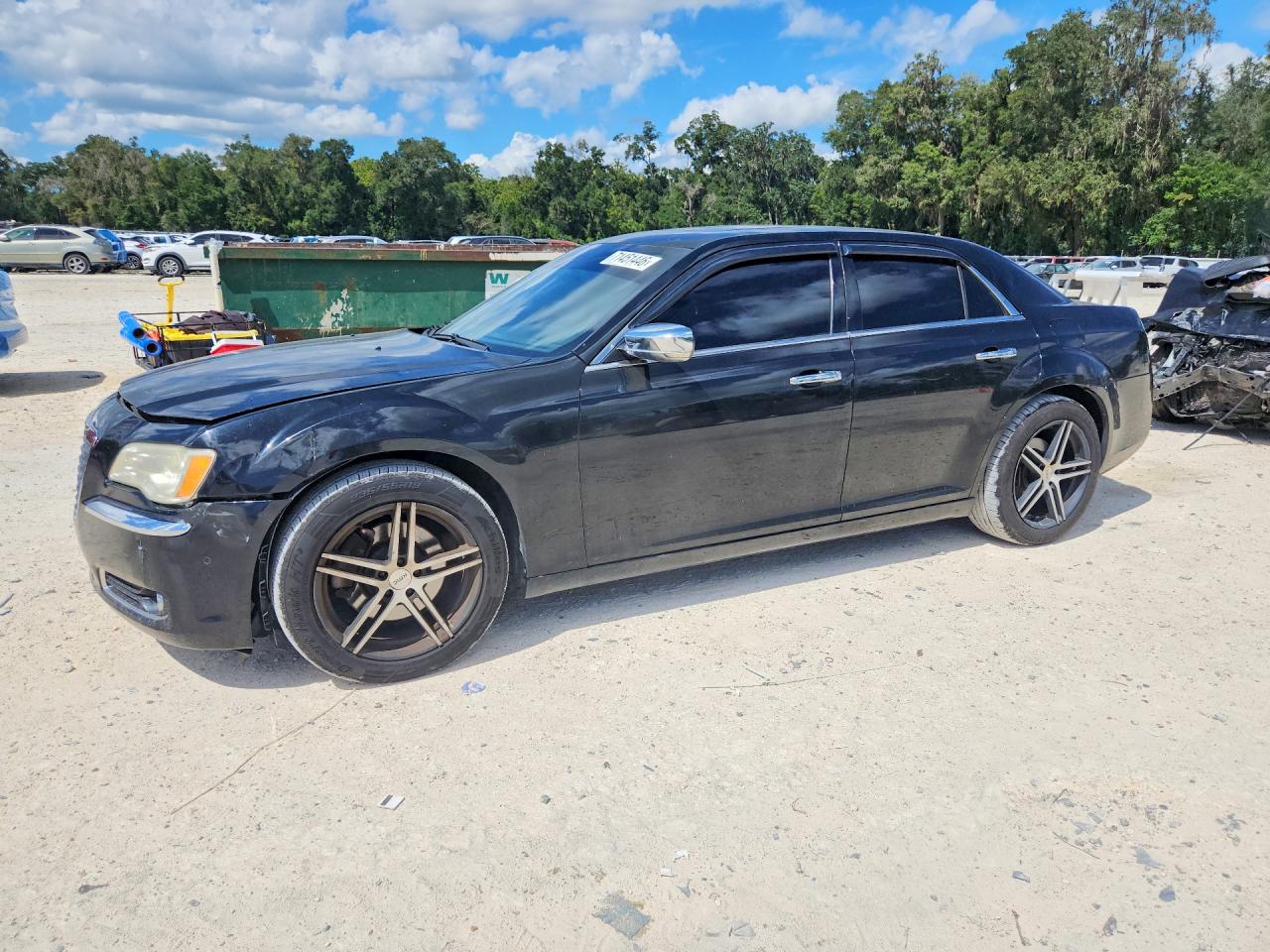 2013 CHRYSLER 300 300C — Front 3/4