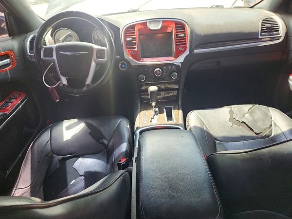 2013 CHRYSLER 300 300C — CKPT