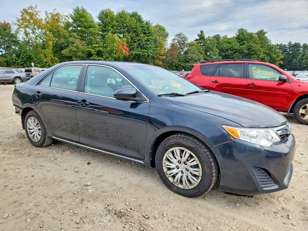 2013 TOYOTA CAMRY — Passenger 3/4