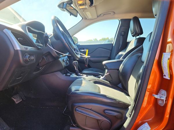 2016 JEEP CHEROKEE TRAILHAWK 4X4 — DENT