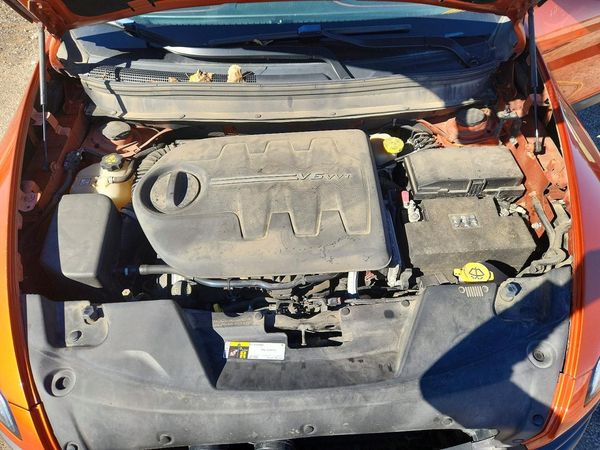 2016 JEEP CHEROKEE TRAILHAWK 4X4 — Engine bay