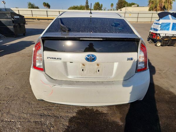 2015 TOYOTA PRIUS — DIRR
