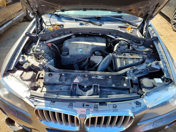 2014 BMW X3 xDrive28i — Engine bay