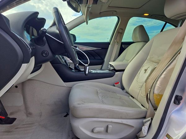 2017 INFINITI Q50 — DENT