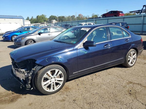 2013 MERCEDES-BENZ C — DSFA — Front 3/4
