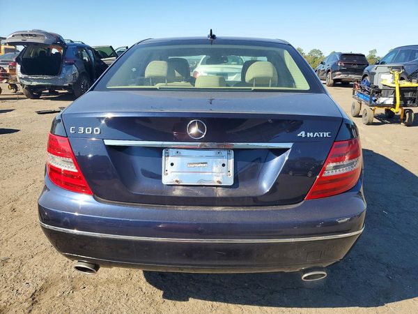 2013 MERCEDES-BENZ C C300 — DIRR