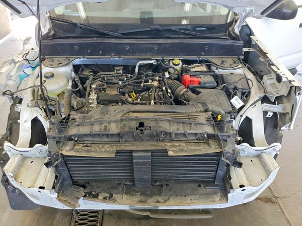 2022 FORD BRONCO Big Bend — Engine bay