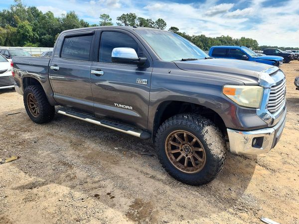 2014 TOYOTA TUNDRA Limited — Passenger 3/4