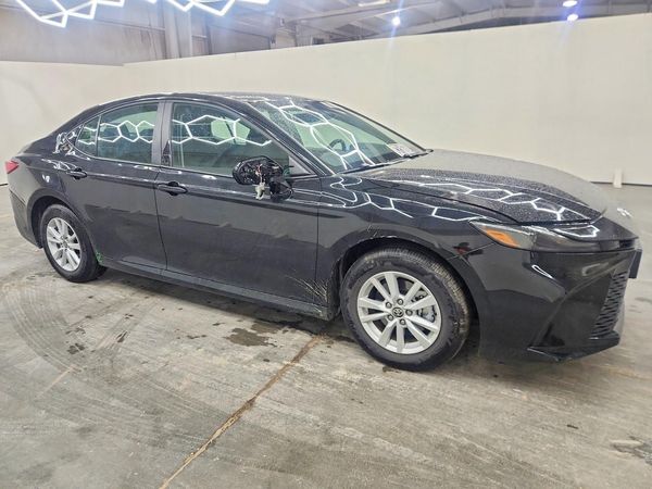 2026 TOYOTA CAMRY — Passenger 3/4