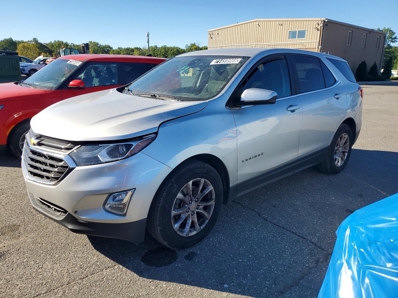 2021 CHEVROLET EQUINOX LT (1LT) — Front 3/4