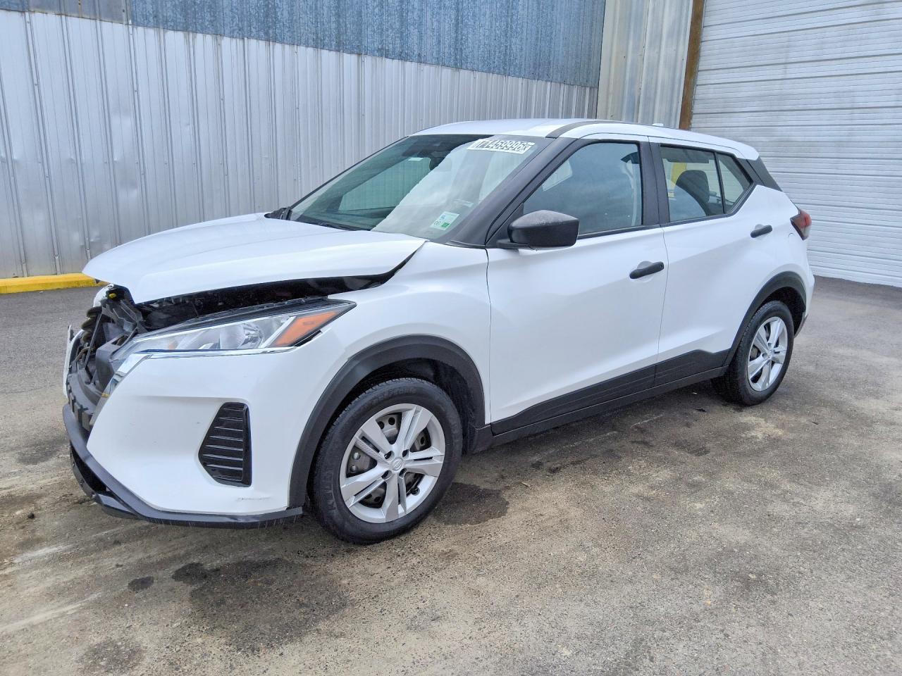 2024 NISSAN KICKS S — Front 3/4