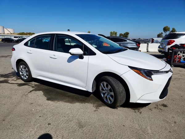2026 TOYOTA COROLLA LE — Passenger 3/4