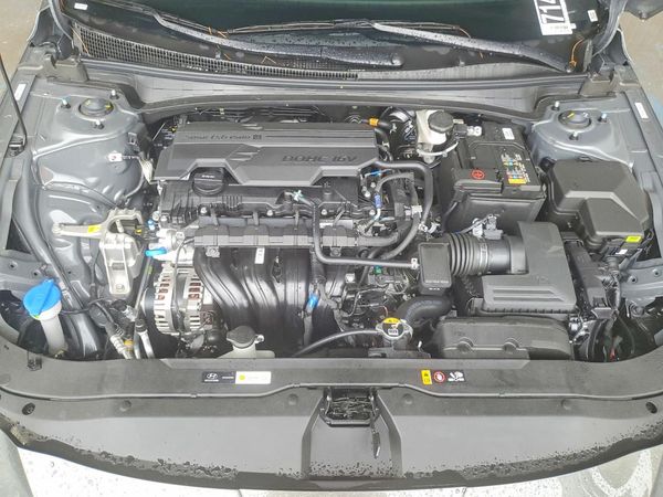 2026 HYUNDAI ELANTRA — Engine bay