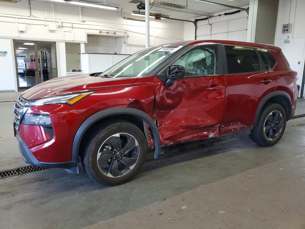 2024 NISSAN ROGUE SV — Front 3/4