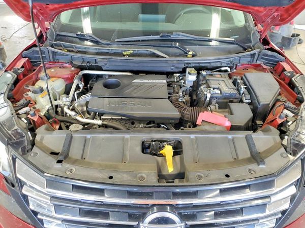 2024 NISSAN ROGUE SV — Engine bay