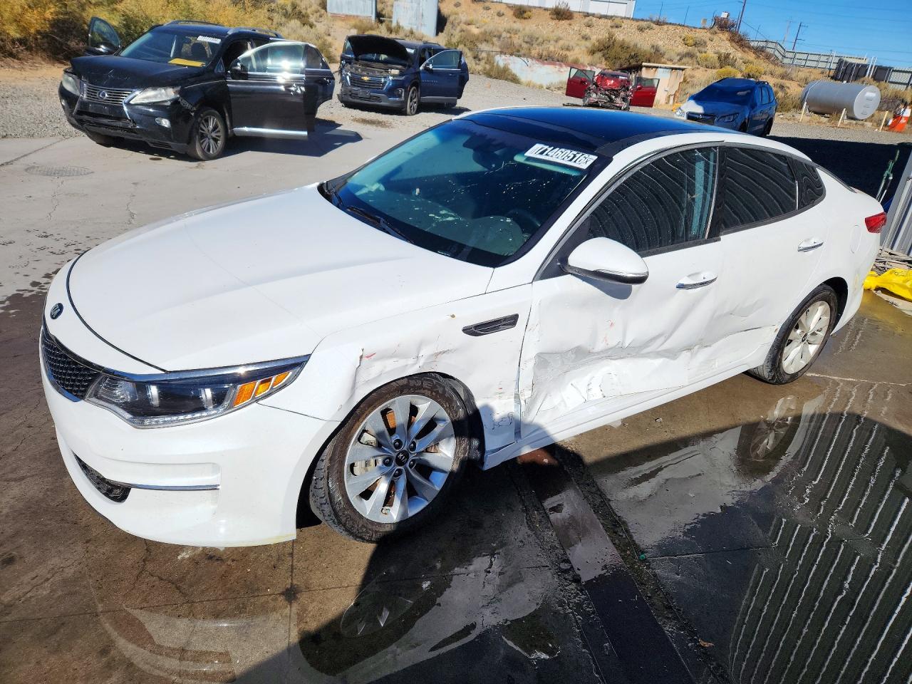2016 KIA OPTIMA GLS, JSL — Front 3/4