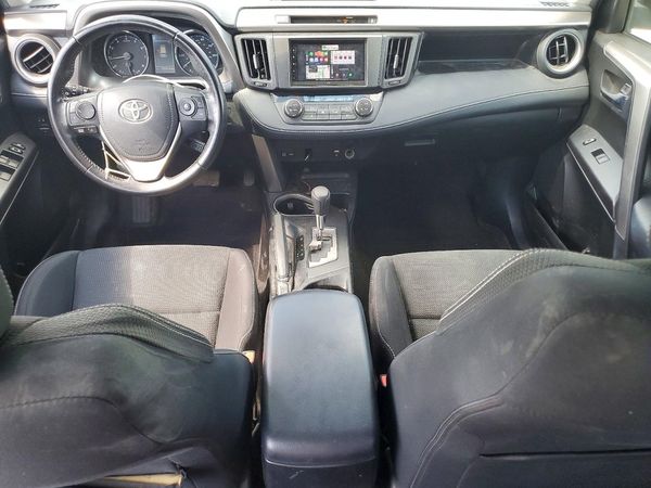 2016 TOYOTA RAV4 XLE (M Grade) — CKPT