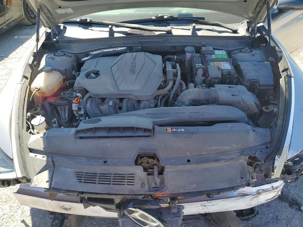 2022 HYUNDAI SONATA SEL — Engine bay