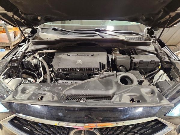 2023 ACURA MDX SH-AWD — Engine bay