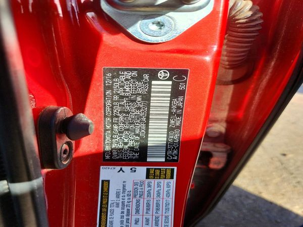 2017 TOYOTA PRIUS — VINS