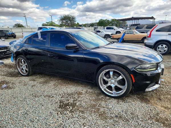 2017 DODGE CHARGER SXT — Passenger 3/4