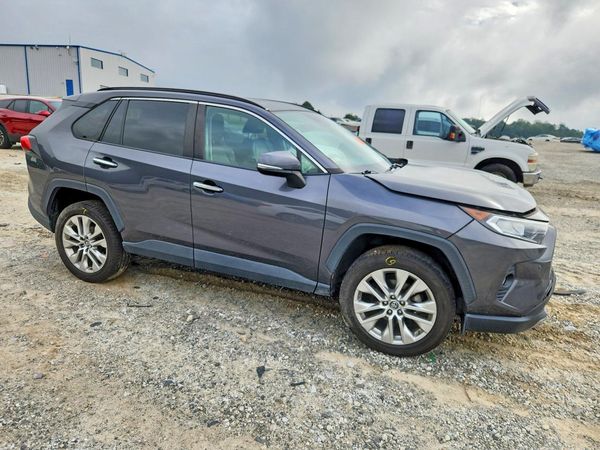 2019 TOYOTA RAV4 Limited — Passenger 3/4