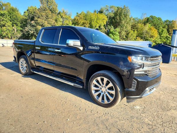 2019 CHEVROLET SILVERADO High Country — Passenger 3/4