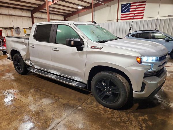 2019 CHEVROLET SILVERADO RST — Passenger 3/4