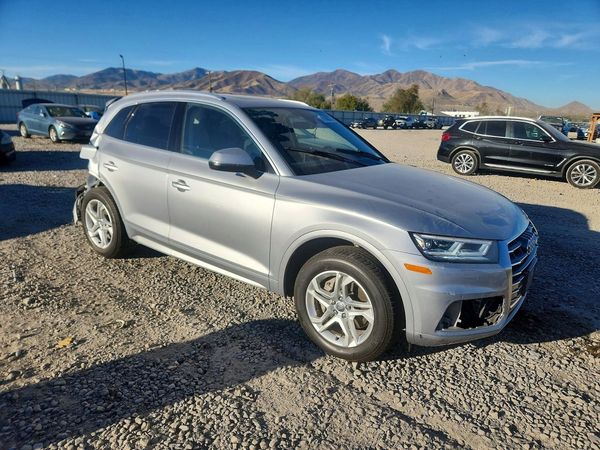 2018 AUDI Q5 quattro Premium Plus — Passenger 3/4